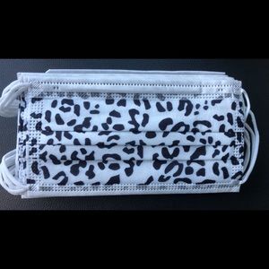 Disposable masks 10 pcs 3 layers